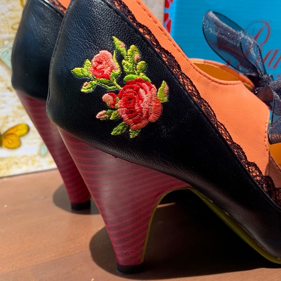 English Roses Embroidered Pumps by Banned Retro - Picture 8 of 10